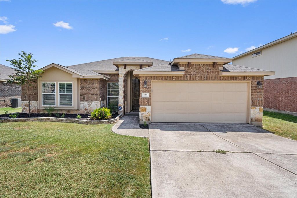 206 Holman PATH, Hutto, TX 78634