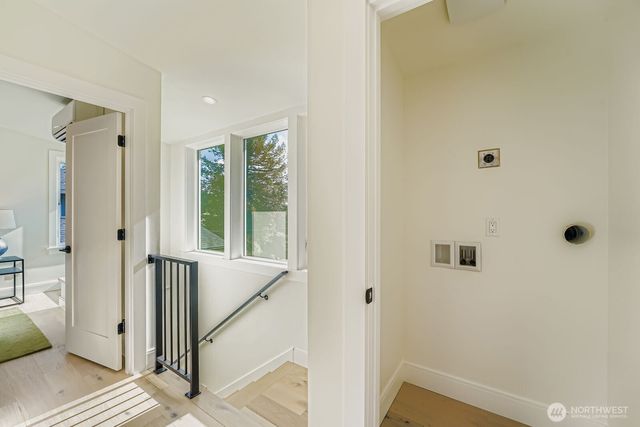 8800 41st Avenue SW, Seattle, WA 98136