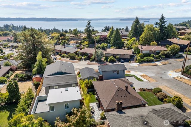 8800 41st Avenue SW, Seattle, WA 98136