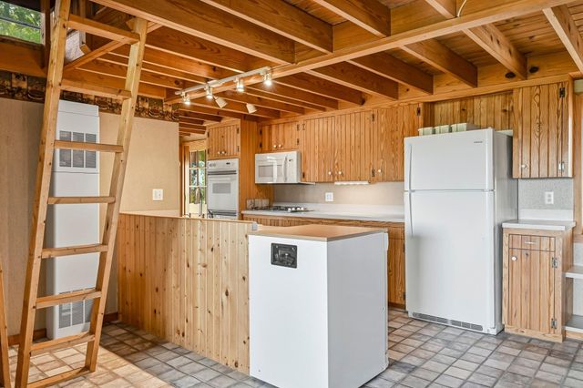 21006 State Highway E, Eagle Rock, MO 65641