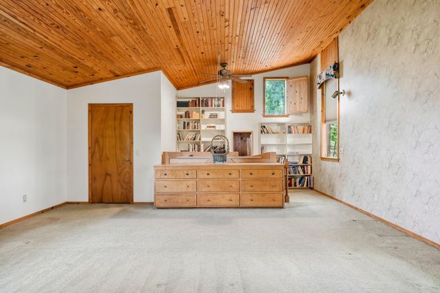 21006 State Highway E, Eagle Rock, MO 65641