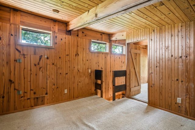 21006 State Highway E, Eagle Rock, MO 65641