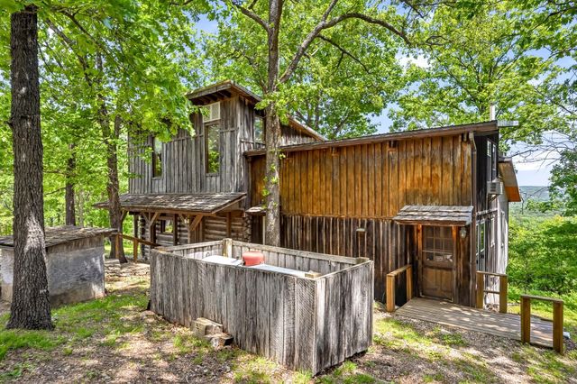 21006 State Highway E, Eagle Rock, MO 65641