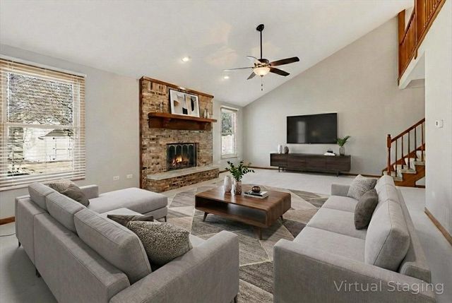 303 Westwood Drive, Shorewood, IL 60404