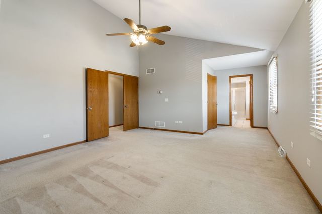 303 Westwood Drive, Shorewood, IL 60404