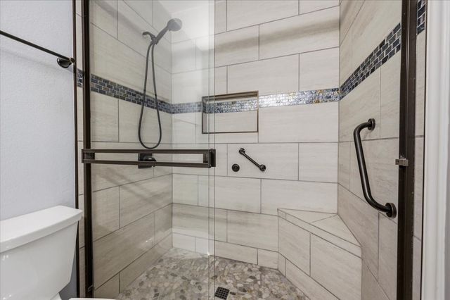 814 Rock Creek Drive, Euless, TX 76039
