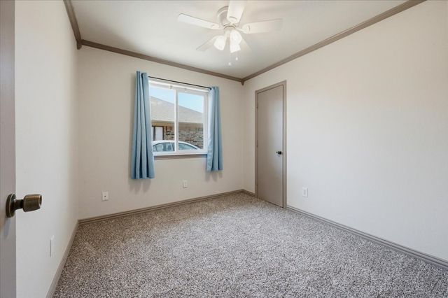 814 Rock Creek Drive, Euless, TX 76039