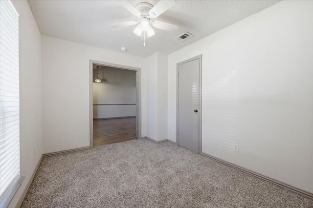 814 Rock Creek Drive, Euless, TX 76039