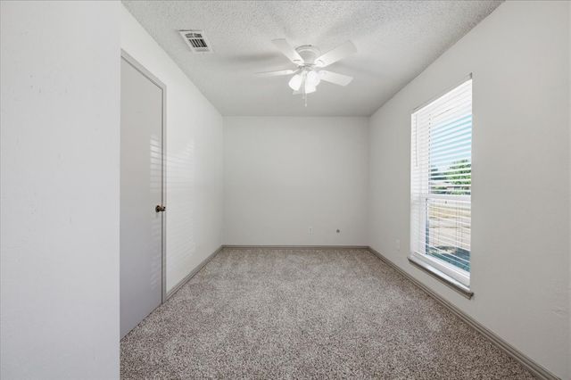 814 Rock Creek Drive, Euless, TX 76039
