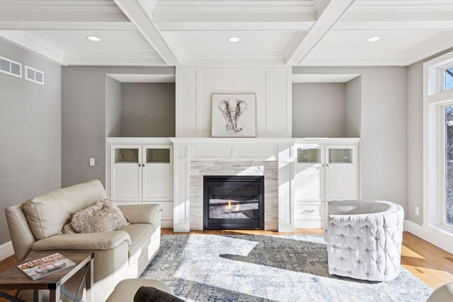 15525 52nd Place N, Plymouth, MN 55446