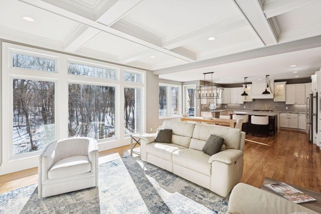 15525 52nd Place N, Plymouth, MN 55446