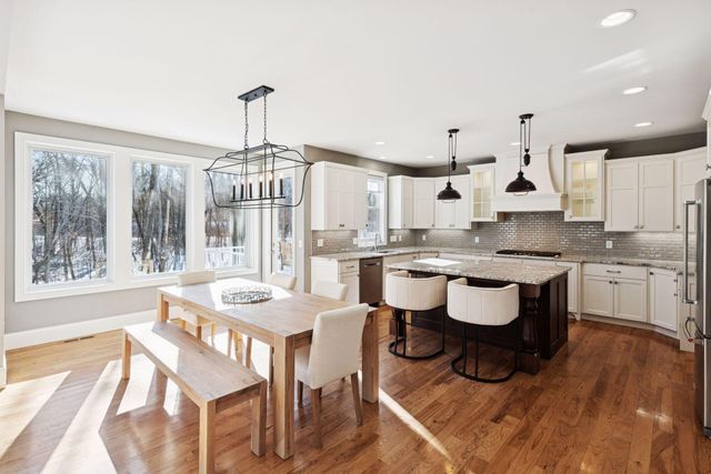 15525 52nd Place N, Plymouth, MN 55446