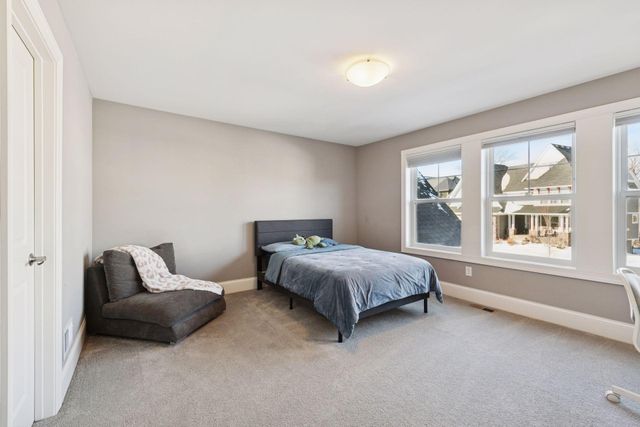 15525 52nd Place N, Plymouth, MN 55446