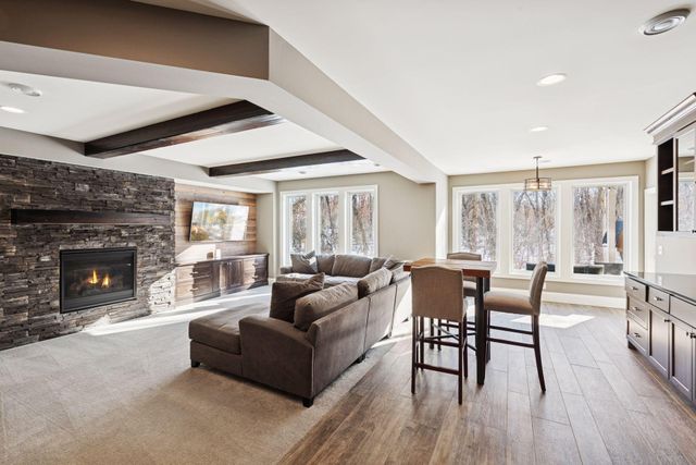 15525 52nd Place N, Plymouth, MN 55446