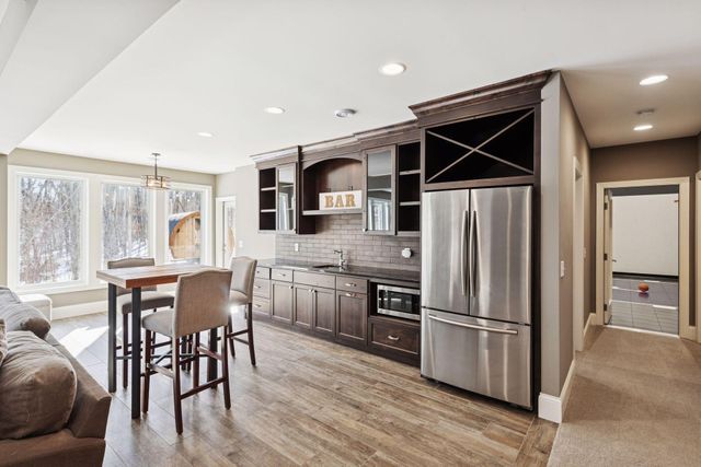 15525 52nd Place N, Plymouth, MN 55446