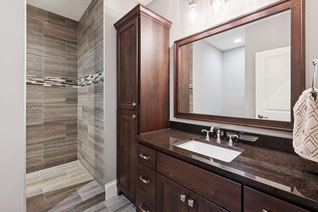 15525 52nd Place N, Plymouth, MN 55446