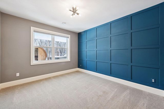 15525 52nd Place N, Plymouth, MN 55446