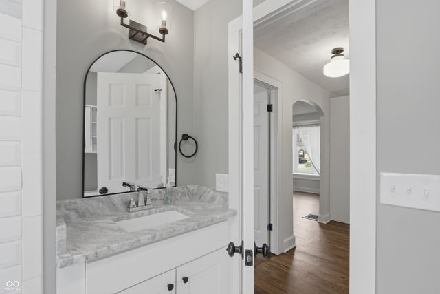 4102 E 11th Street, Indianapolis, IN 46201