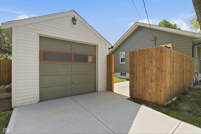 4102 E 11th Street, Indianapolis, IN 46201