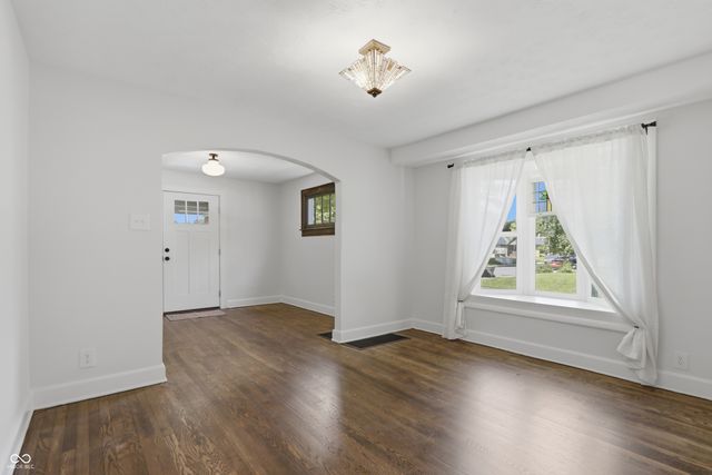 4102 E 11th Street, Indianapolis, IN 46201
