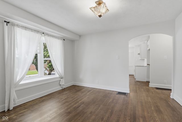 4102 E 11th Street, Indianapolis, IN 46201