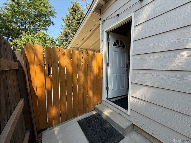 3677 S Norfolk Way, Aurora, CO 80013