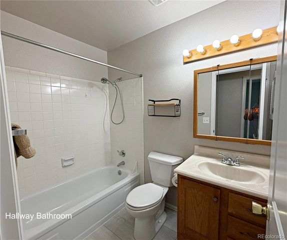 3677 S Norfolk Way, Aurora, CO 80013