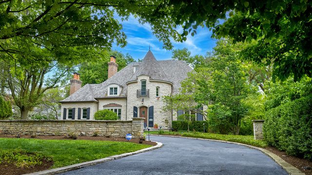 725 Valley Road, Glencoe, IL 60022