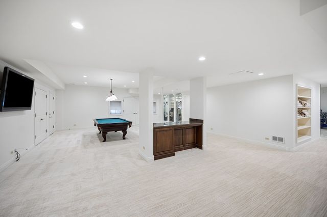 725 Valley Road, Glencoe, IL 60022
