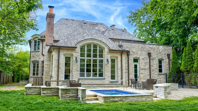 725 Valley Road, Glencoe, IL 60022