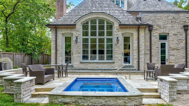 725 Valley Road, Glencoe, IL 60022
