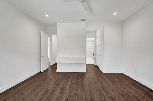 5939 Brookfield Circle W, Hollywood, FL 33312
