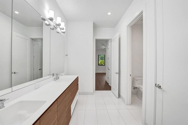 5939 Brookfield Circle W, Hollywood, FL 33312