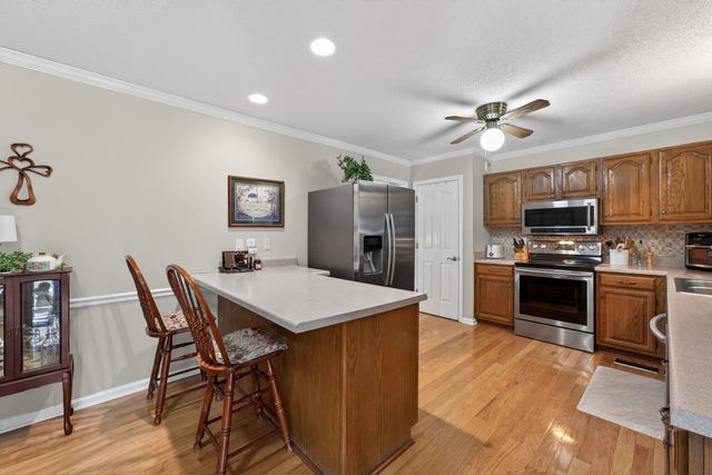 662 Brinkley Rd, Murfreesboro, TN 37128