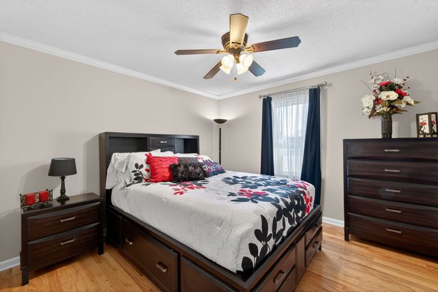 662 Brinkley Rd, Murfreesboro, TN 37128