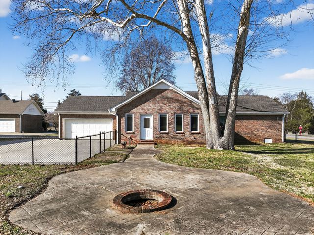662 Brinkley Rd, Murfreesboro, TN 37128