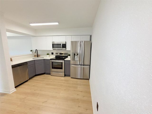 9090 S Braeswood Boulevard 115, Houston, TX 77074