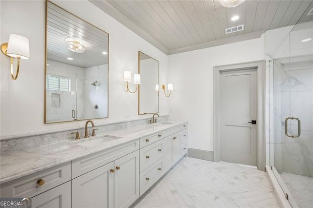 130 Lake Estates Drive, Roswell, GA 30075