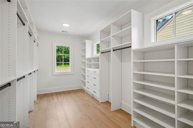 130 Lake Estates Drive, Roswell, GA 30075