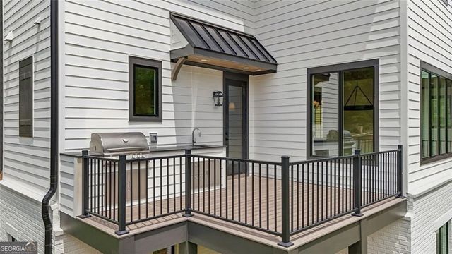 130 Lake Estates Drive, Roswell, GA 30075