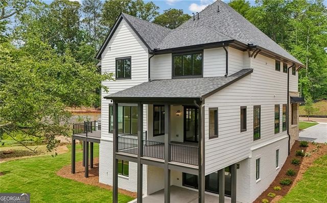 130 Lake Estates Drive, Roswell, GA 30075