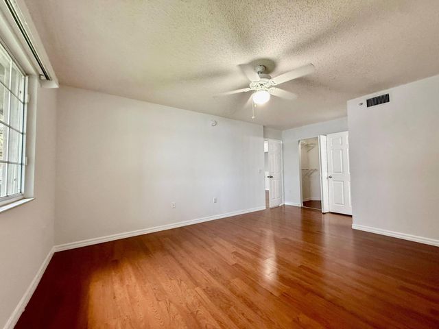 5041 Wiles Road 9-208, Coconut Creek, FL 33073