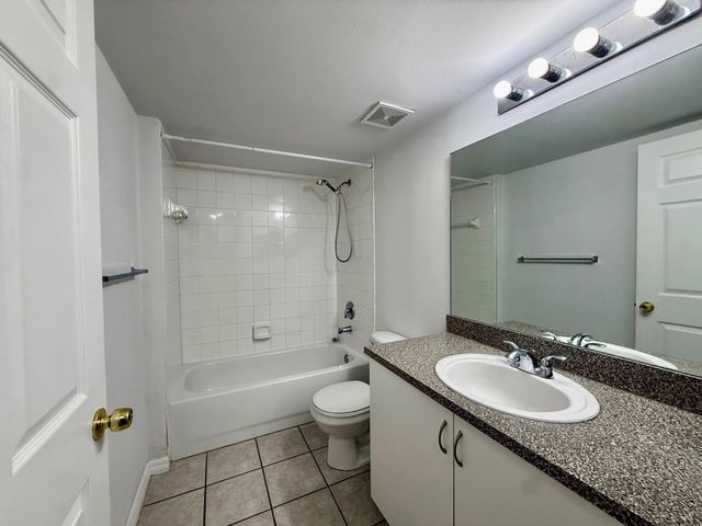 5041 Wiles Road 9-208, Coconut Creek, FL 33073