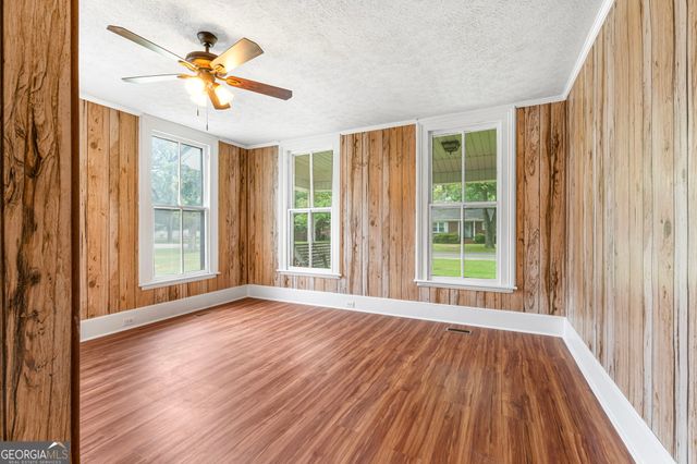 106 Howard Street, Byron, GA 31008