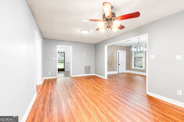 106 Howard Street, Byron, GA 31008