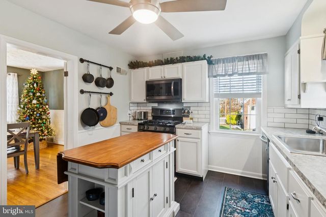 2620 HILLCREST AVE, Parkville, MD 21234