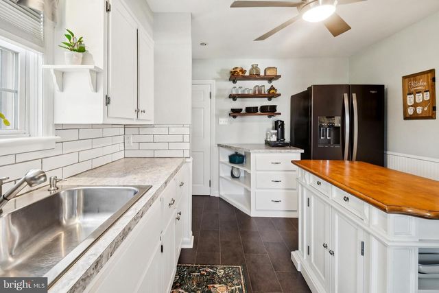 2620 HILLCREST AVE, Parkville, MD 21234