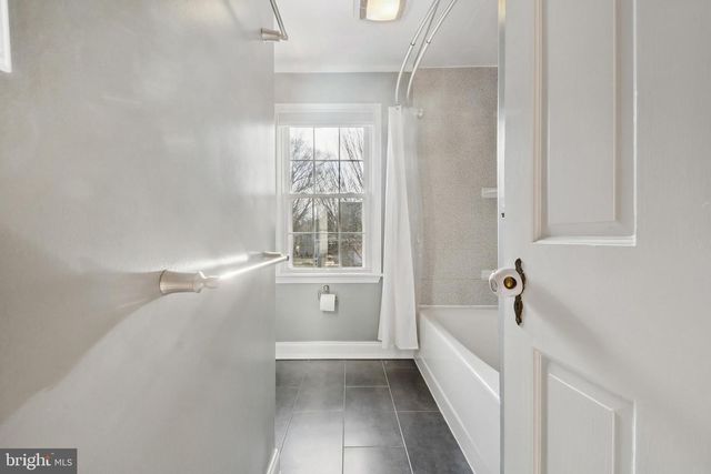 2620 HILLCREST AVE, Parkville, MD 21234