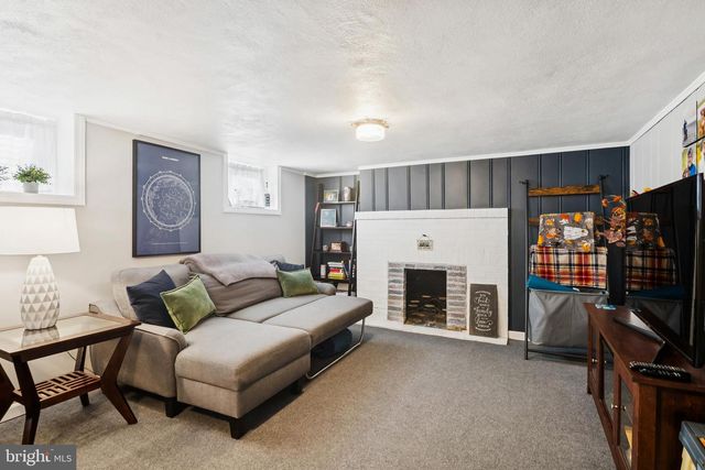 2620 HILLCREST AVE, Parkville, MD 21234