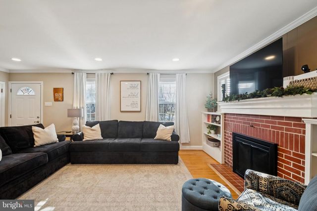 2620 HILLCREST AVE, Parkville, MD 21234